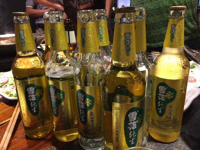 中国最大的啤酒公司 曾一天赚9千万，如今却要每年关闭3家工厂